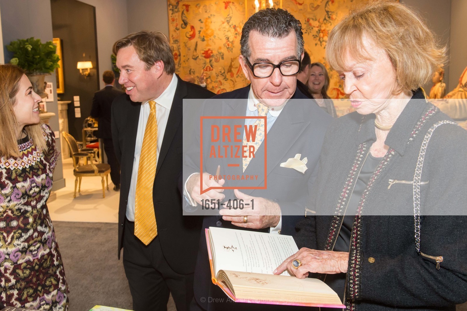 Jeanne Jackson, Hutton Wilkinson, Manfred Flynn Kunhert, The San Francisco Fall Antiques Show, Festival Pavilion, Fort Mason. Festival Pavilion, Fort Mason, October 21st, 2015, Photo #1651-406-1 Jeanne Jackson, Hutton Wilkinson, Manfred Flynn Kunhert, Photo #1651-406-1