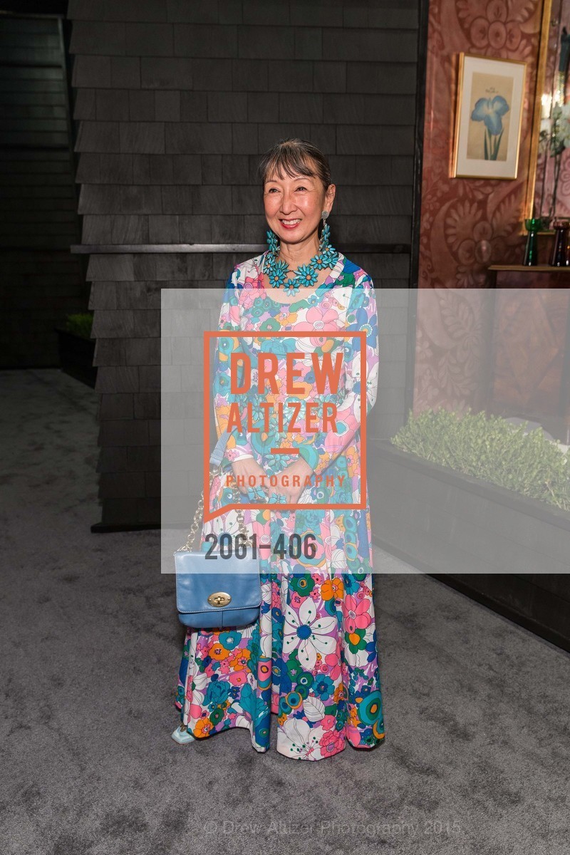 Lin Chen Willis, The San Francisco Fall Antiques Show, Festival Pavilion, Fort Mason. Festival Pavilion, Fort Mason, October 21st, 2015, Photo #2061-406 Lin Chen Willis, Photo #2061-406