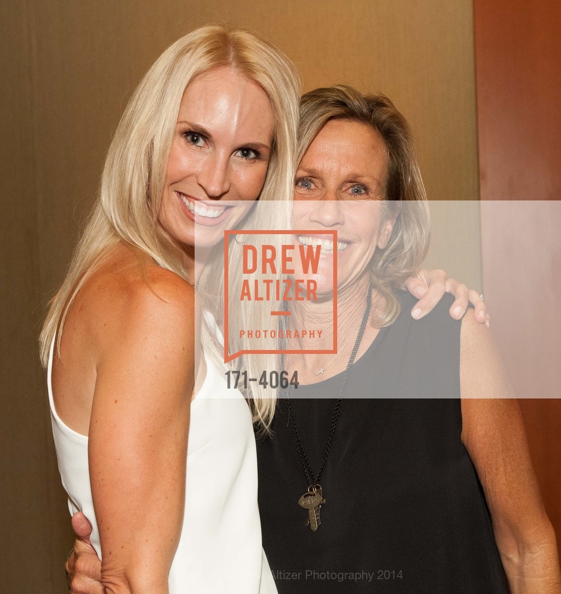 Krista Giovara, Marianne Bouza, Keys OLD, US, August 21st, 2014, Photo #171-4064 Krista Giovara, Marianne Bouza, Photo #171-4064