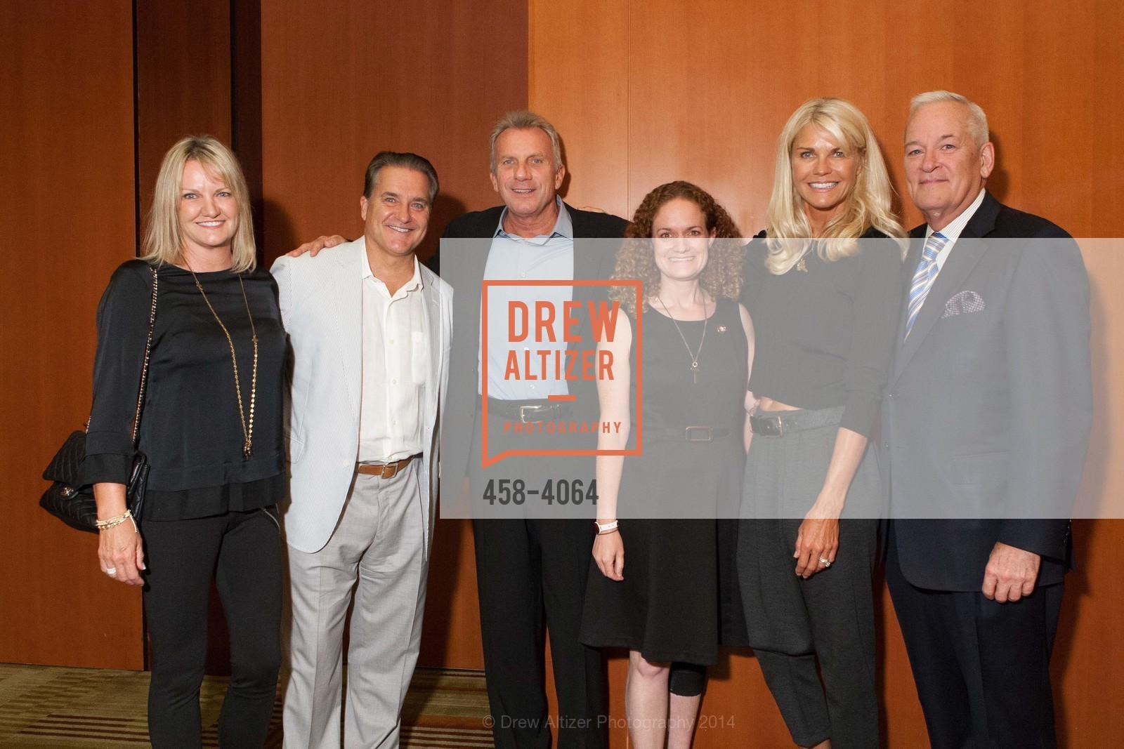 Gayle Mariucci, Steve Mariucci, Joe Montana, Joanne Pasternack, Jennifer Montana, Tracy Mercer, Keys OLD, US, August 21st, 2014, Photo #458-4064 Gayle Mariucci, Steve Mariucci, Joe Montana, Joanne Pasternack, Jennifer Montana, Tracy Mercer, Photo #458-4064