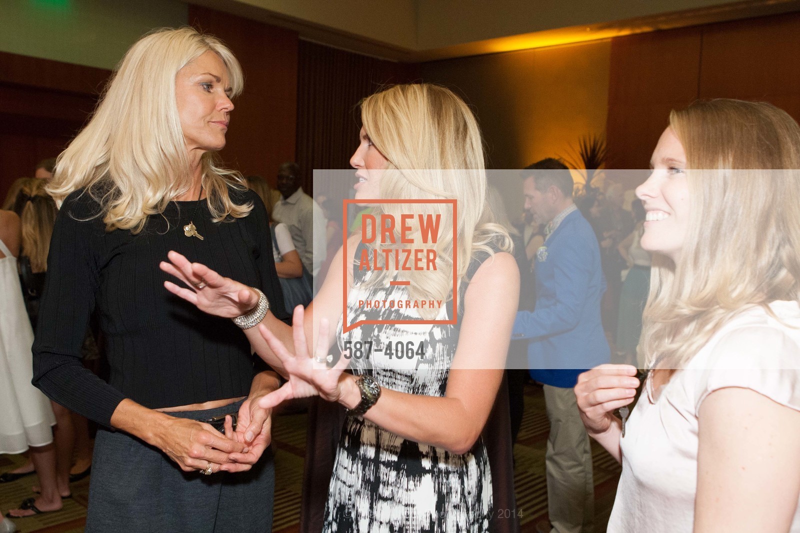 Jennifer Montana, Sarah Harbaugh, Danielle York, Keys OLD, US, August 21st, 2014, Photo #587-4064 Jennifer Montana, Sarah Harbaugh, Danielle York, Photo #587-4064
