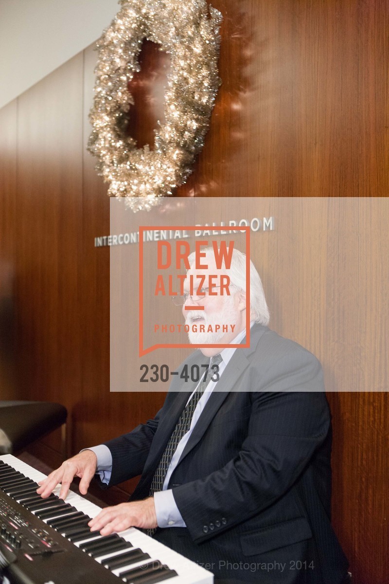 Pianist, CURE MAGAZINE'S MPN Heroes Awards, US, December 7th, 2014, Photo #230-4073 Pianist, Photo #230-4073