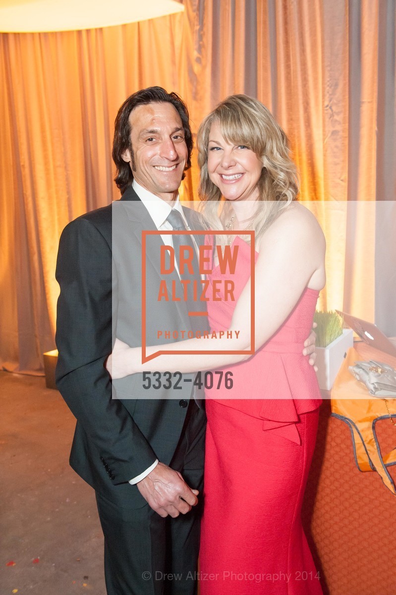 Vito Esposito, Sabrina Aery, The BUILD Gala 2014 Honoring Ben Silbermann with the Pitch Prize for Enterpreneurship, US, March 1st, 2014, Photo #5332-4076 Vito Esposito, Sabrina Aery, Photo #5332-4076