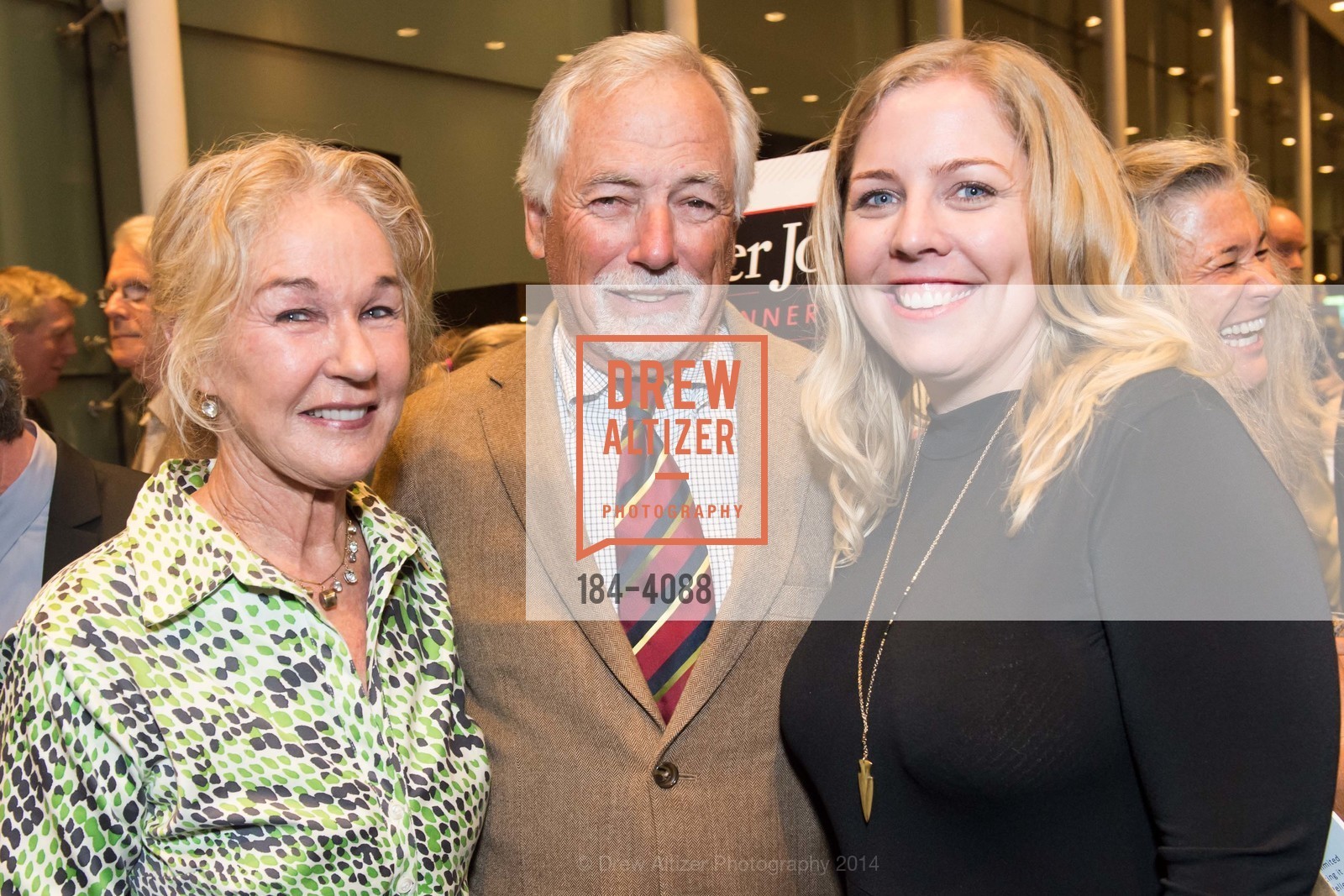 Susie Tompkins Buell, Mark Buell, Lauren Asdal, Mother Jones Annual Dinner, US, October 31st, 2014, Photo #184-4088 Susie Tompkins Buell, Mark Buell, Lauren Asdal, Photo #184-4088
