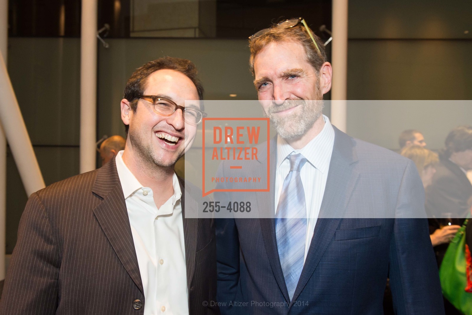 Dan Roth, Michael Mechanic, Mother Jones Annual Dinner, US, October 31st, 2014, Photo #255-4088 Dan Roth, Michael Mechanic, Photo #255-4088