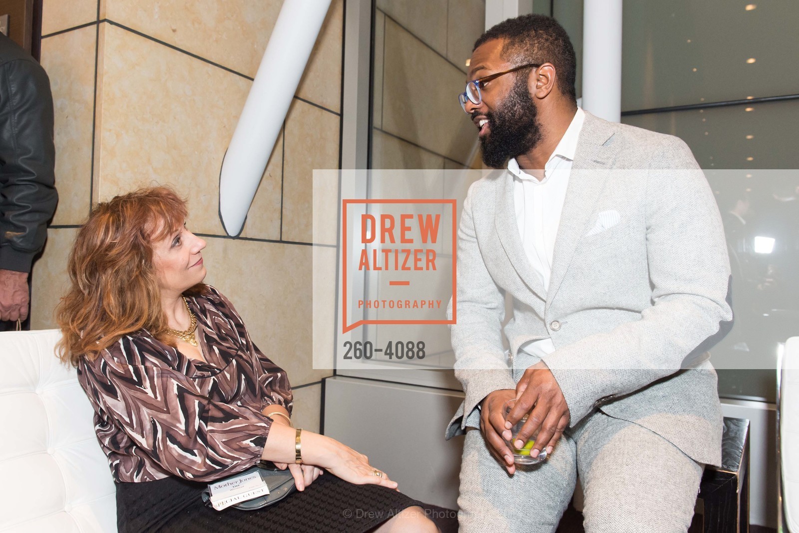 Lizz Winstead, Baratunde Thurston, Mother Jones Annual Dinner, US, October 31st, 2014, Photo #260-4088 Lizz Winstead, Baratunde Thurston, Photo #260-4088