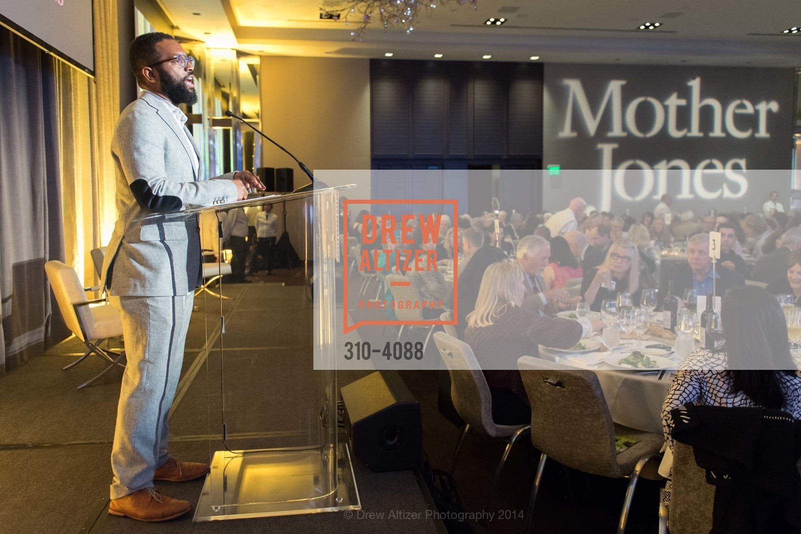 Baratunde Thurston, Mother Jones Annual Dinner, US, October 31st, 2014, Photo #310-4088 Baratunde Thurston, Photo #310-4088