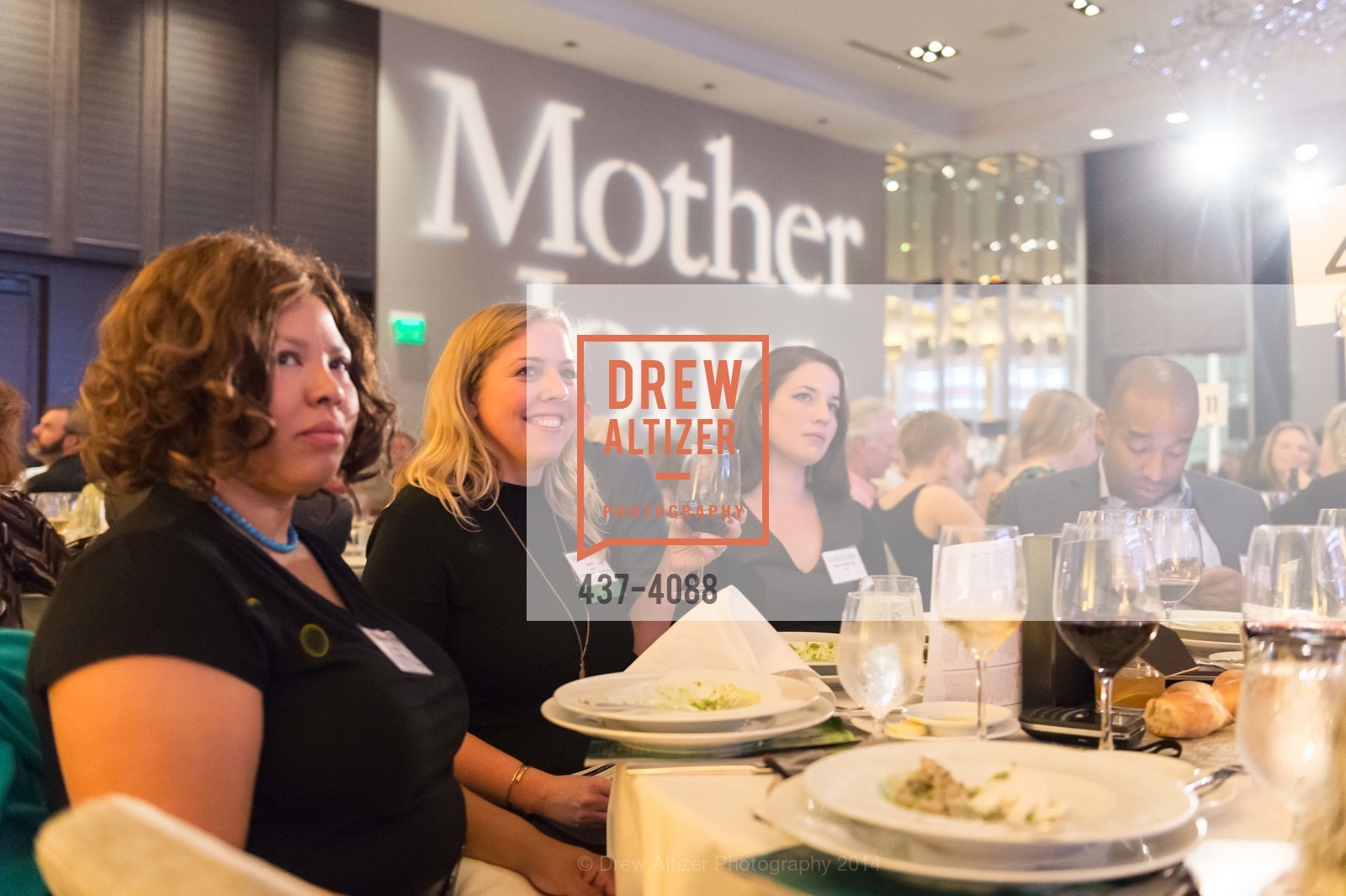 Atmosphere, Mother Jones Annual Dinner, US, October 31st, 2014, Photo #437-4088 Atmosphere, Photo #437-4088