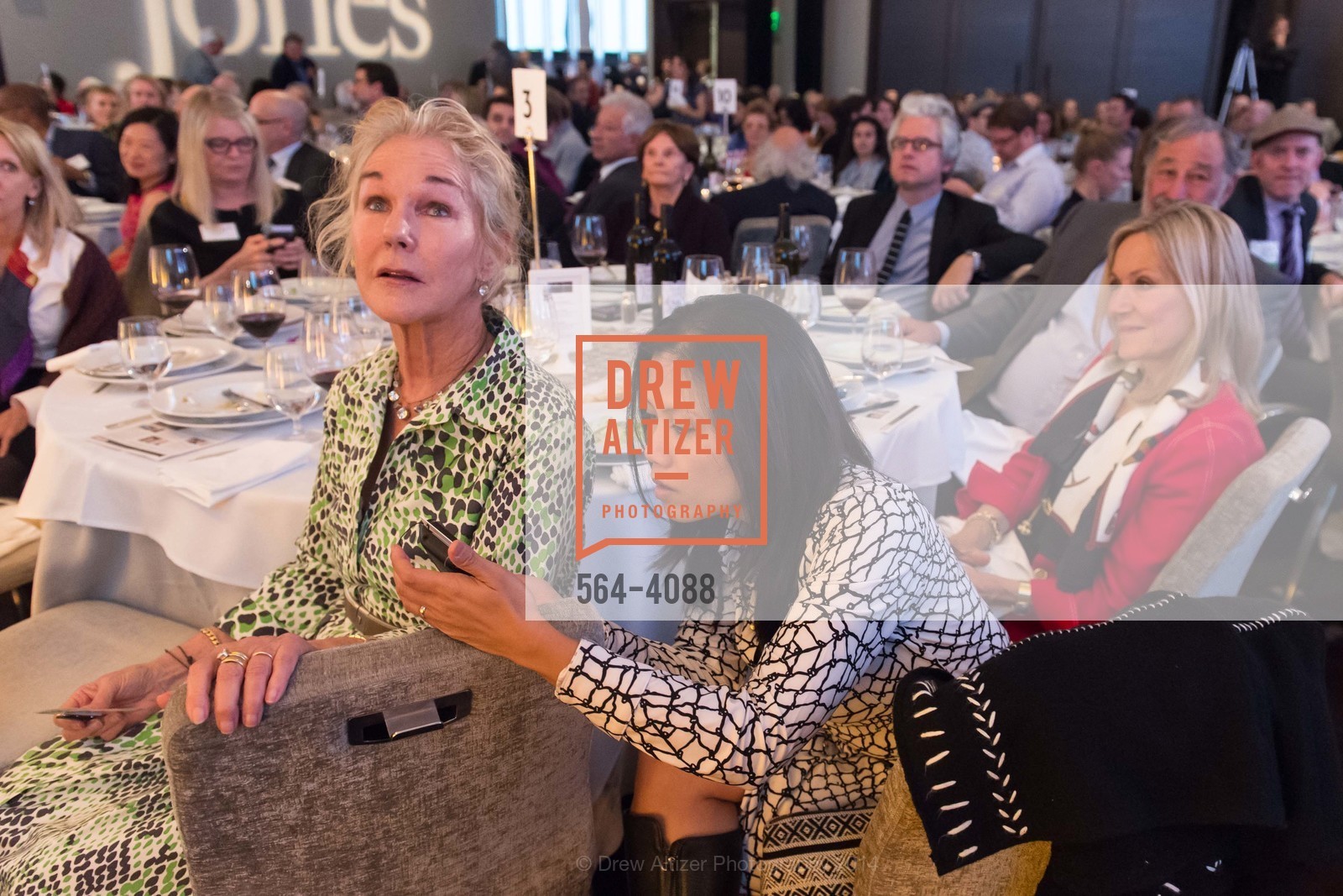 Susie Tompkins Buell, Belinda Munoz, Mother Jones Annual Dinner, US, October 31st, 2014, Photo #564-4088 Susie Tompkins Buell, Belinda Munoz, Photo #564-4088