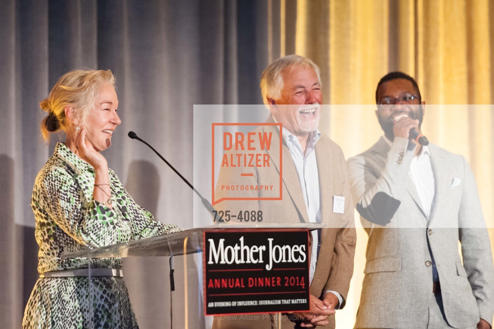 Susie Tompkins Buell, Mark Buell, Baratunde Thurston, Mother Jones Annual Dinner, US, October 31st, 2014, Photo #725-4088 Susie Tompkins Buell, Mark Buell, Baratunde Thurston, Photo #725-4088
