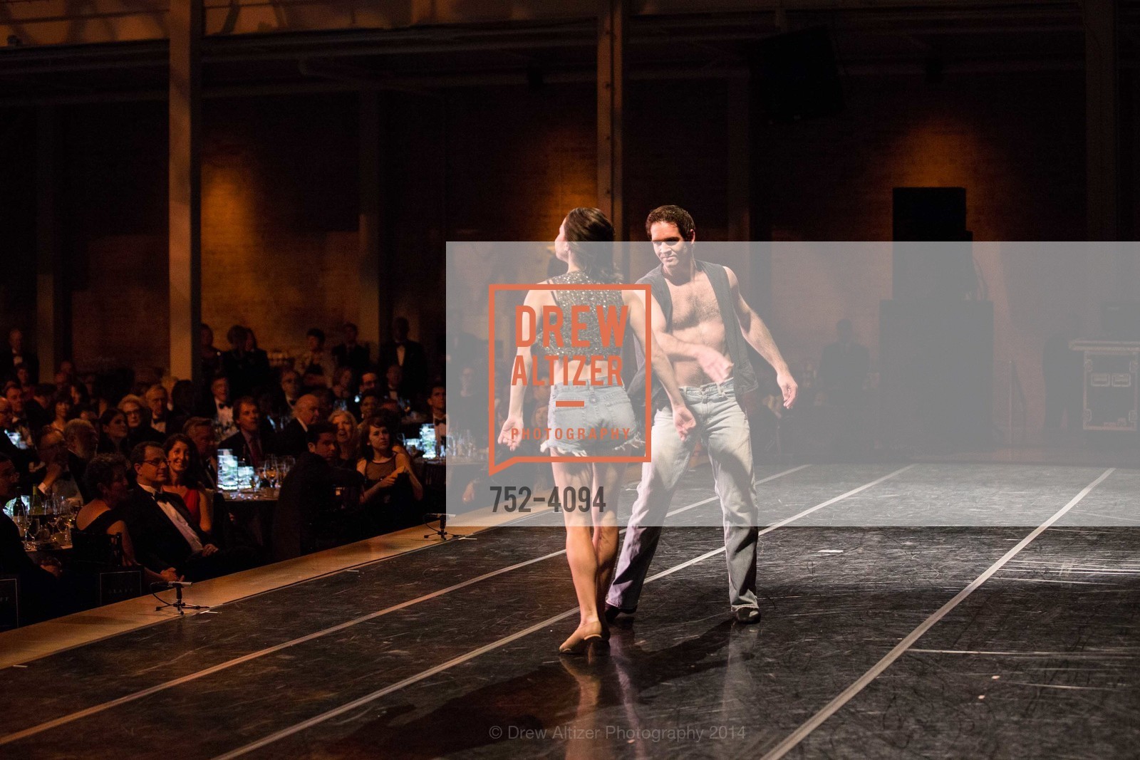 Performance, SMUIN BALLET's 20th Anniversary 2014 XXravaganza Gala, US, March 1st, 2014, Photo #752-4094 Performance, Photo #752-4094