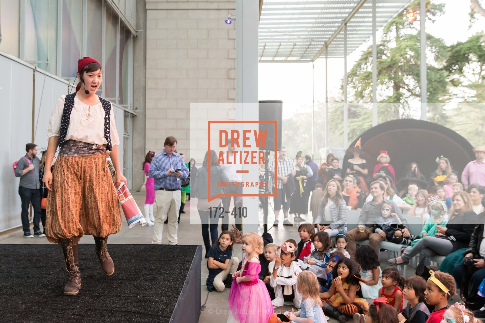 Performance, California Academy of Sciences Presents SuperNatural Halloween 2015, California Academy of Science. 55 Music Concourse Dr, October 23rd, 2015,Drew Altizer, Drew Altizer Photography, full-service event agency, private events, San Francisco photographer, photographer California