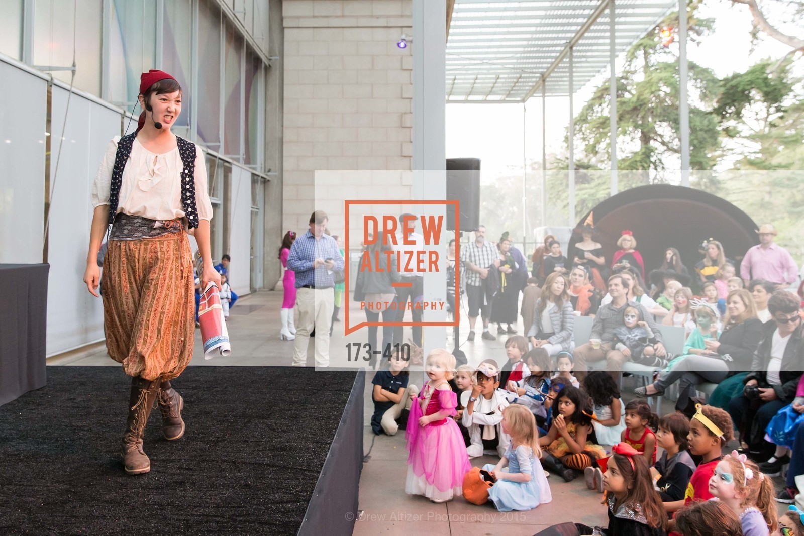 Performance, California Academy of Sciences Presents SuperNatural Halloween 2015, California Academy of Science. 55 Music Concourse Dr, October 23rd, 2015,Drew Altizer, Drew Altizer Photography, full-service agency, private events, San Francisco photographer, photographer california