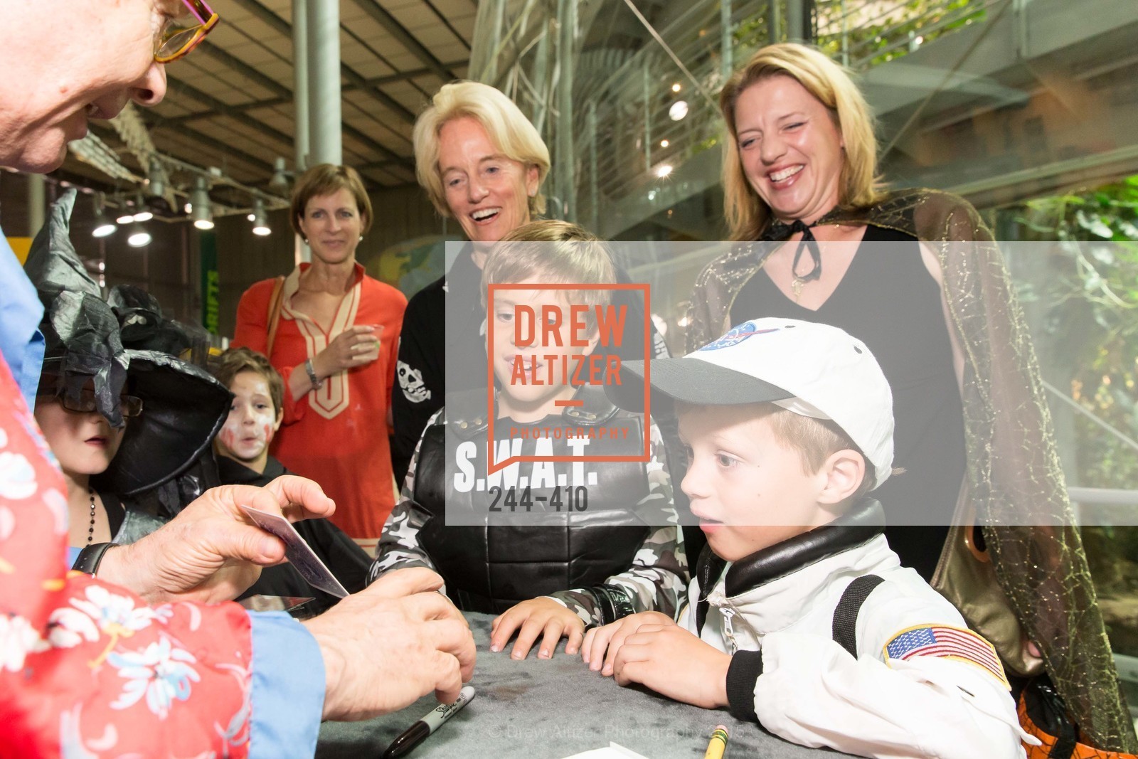 Extras, California Academy of Sciences Presents SuperNatural Halloween 2015, October 23rd, 2015, Photo,Drew Altizer, Drew Altizer Photography, full-service agency, private events, San Francisco photographer, photographer california