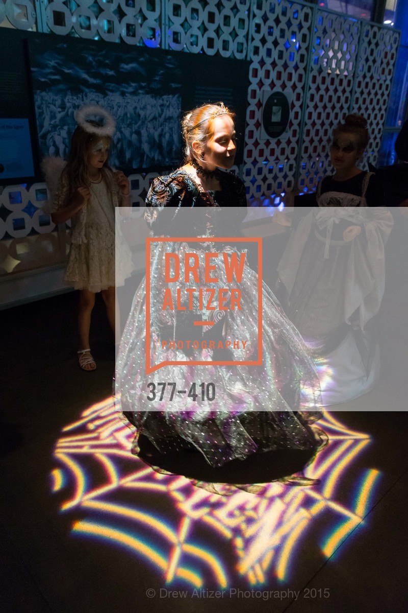 Atmosphere, California Academy of Sciences Presents SuperNatural Halloween 2015, California Academy of Science. 55 Music Concourse Dr, October 23rd, 2015