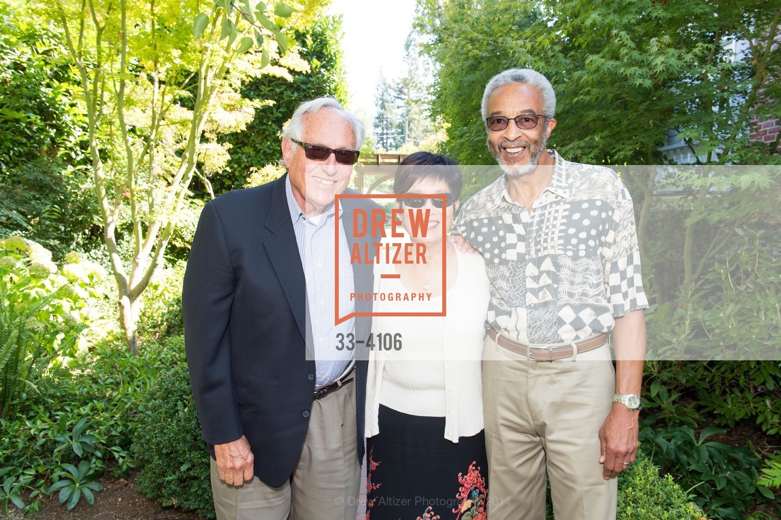 Harvey Kaplan, Gay Kaplan, Ron Whiteside, Casa old, US, August 24th, 2014, Photo #33-4106 Harvey Kaplan, Gay Kaplan, Ron Whiteside, Photo #33-4106