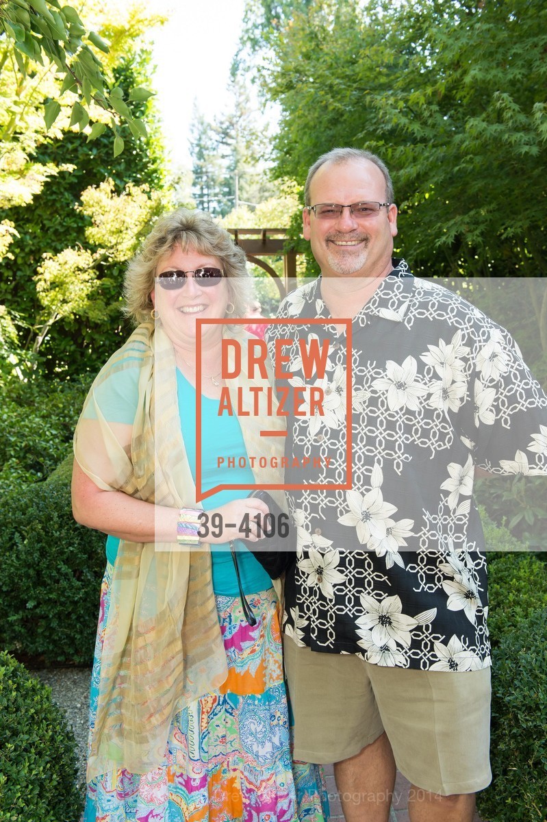 Lorna Zimmerman, Bob Zimmerman, Casa old, US, August 24th, 2014, Photo #39-4106 Lorna Zimmerman, Bob Zimmerman, Photo #39-4106
