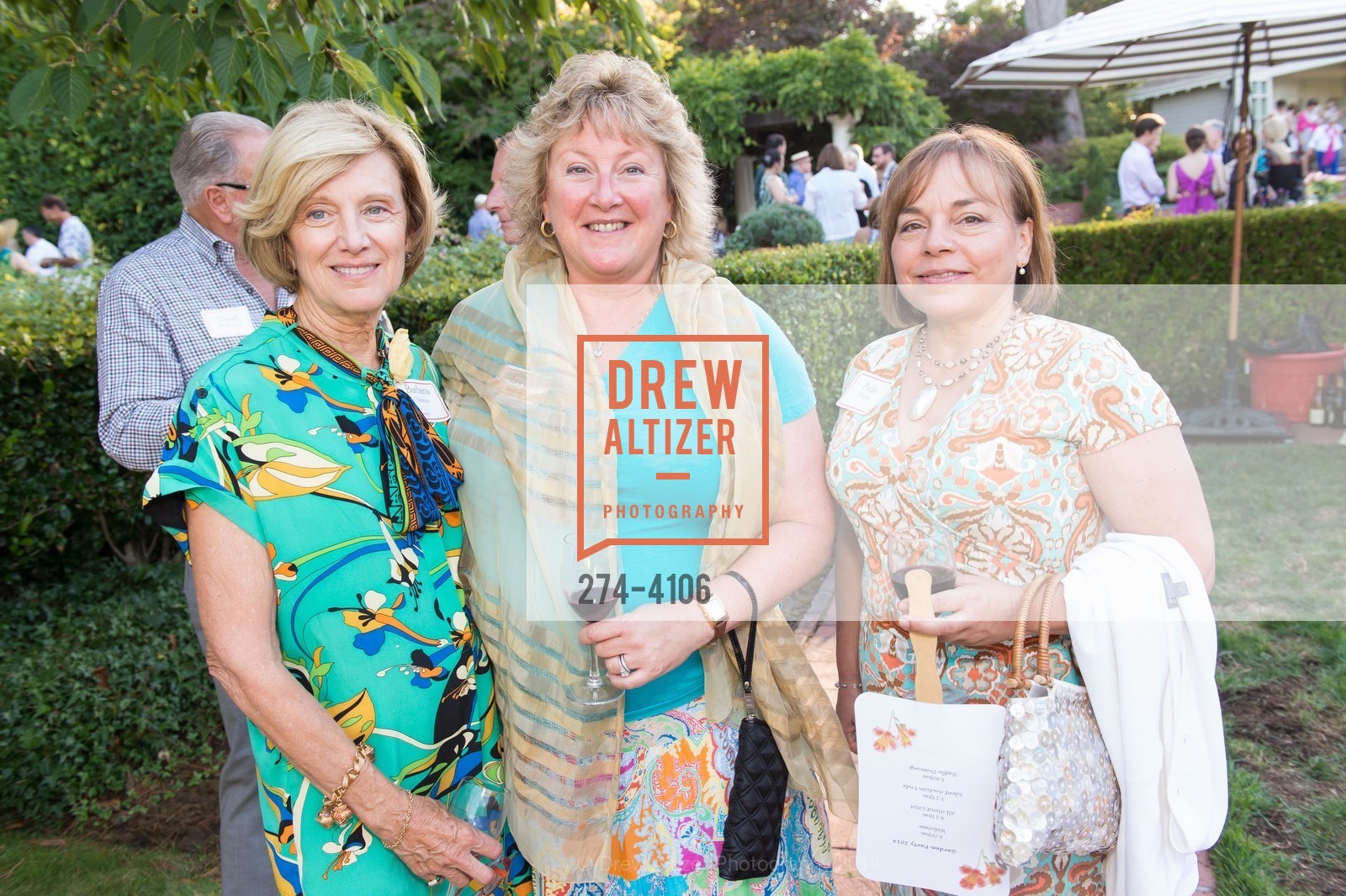 Barbara Chrisman, Lorna Zimmerman, Paula DeNatale, Casa old, US, August 24th, 2014, Photo #274-4106 Barbara Chrisman, Lorna Zimmerman, Paula DeNatale, Photo #274-4106