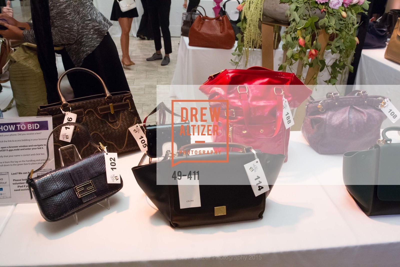 Atmosphere, Breast Cancer Emergency Fund's: THIS OLD BAG: The Power of the Purse, The Bently Reserve. The Bently Reserve, . 301 Battery St, October 23rd, 2015, Photo #49-411 Atmosphere, Photo #49-411