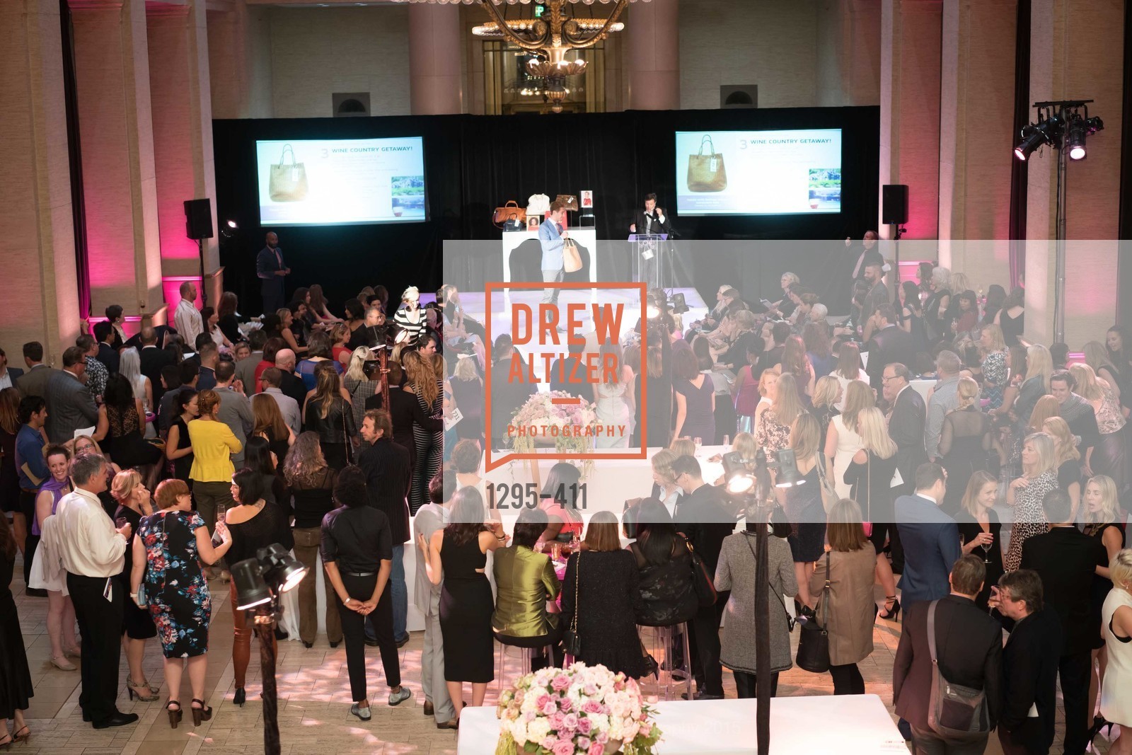 Atmosphere, Breast Cancer Emergency Fund's: THIS OLD BAG: The Power of the Purse, The Bently Reserve. 301 Battery St, October 23rd, 2015,Drew Altizer, Drew Altizer Photography, full-service agency, private events, San Francisco photographer, photographer california