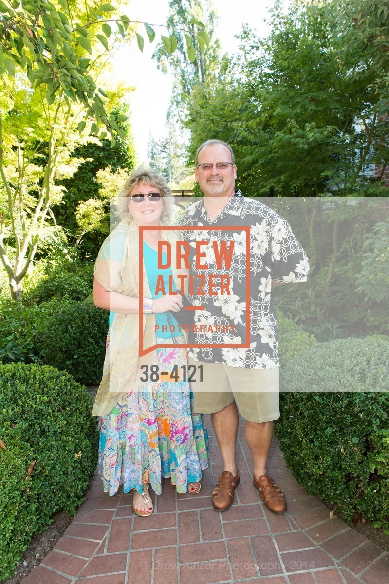 Lorna Zimmerman, Bob Zimmerman, CASA of San Mateo County's AUXILIARY Annual Garden Party, US, August 24th, 2014, Photo #38-4121 Lorna Zimmerman, Bob Zimmerman, Photo #38-4121