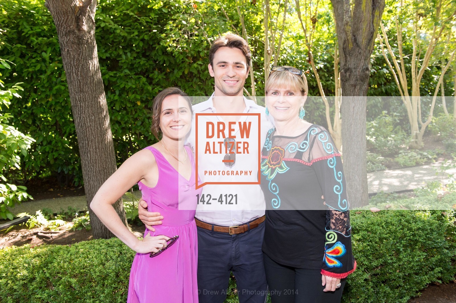 Jenna Riggio, Tom Moore, Robin Riggio, CASA of San Mateo County's AUXILIARY Annual Garden Party, US, August 24th, 2014, Photo #142-4121 Jenna Riggio, Tom Moore, Robin Riggio, Photo #142-4121