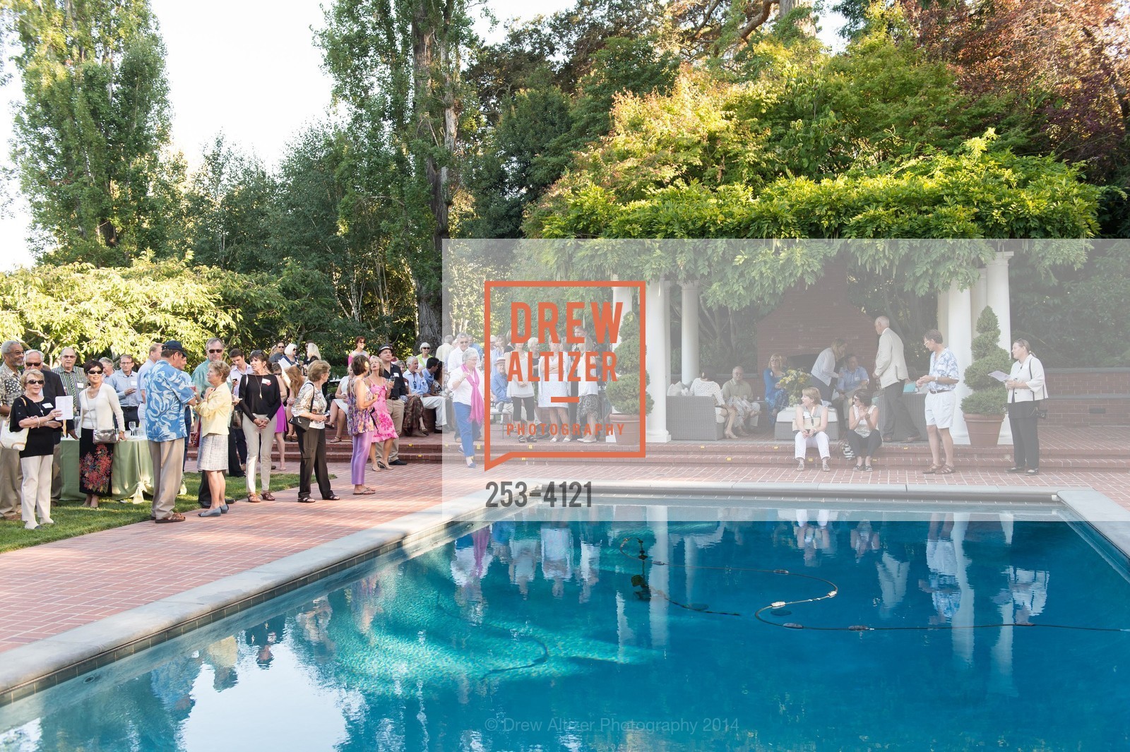 Atmosphere, CASA of San Mateo County's AUXILIARY Annual Garden Party, US, August 24th, 2014, Photo #253-4121 Atmosphere, Photo #253-4121