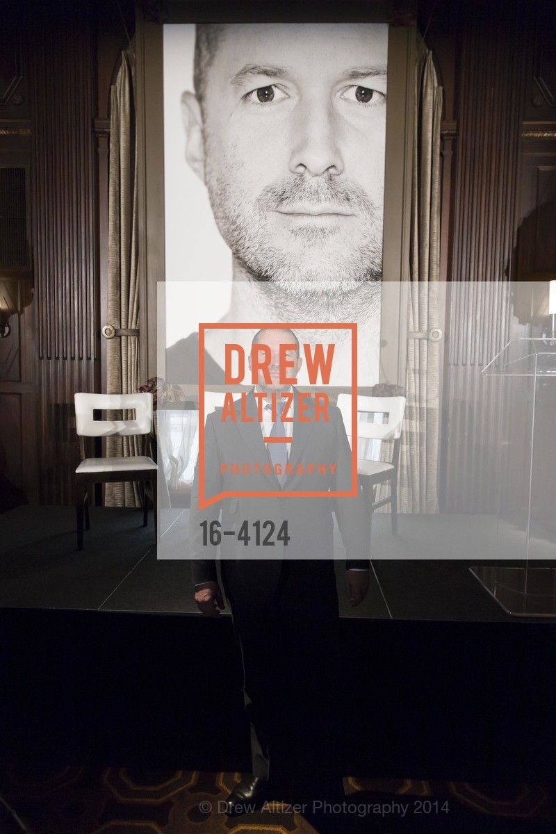 Jony Ive, 2014 Bay Area Treasure Award Honoring Jonathan Ive, US, October 31st, 2014, Photo #16-4124 Jony Ive, Photo #16-4124
