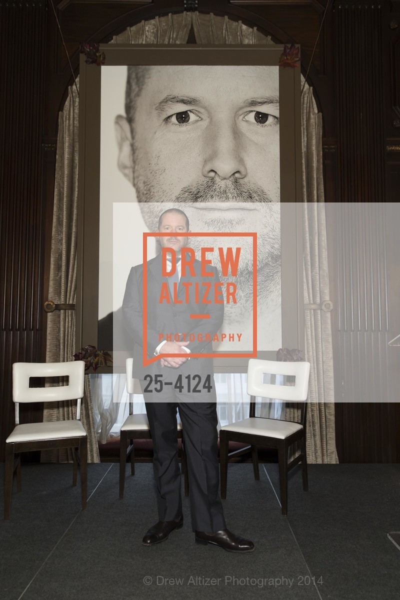 Jony Ive, 2014 Bay Area Treasure Award Honoring Jonathan Ive, US, October 31st, 2014, Photo #25-4124 Jony Ive, Photo #25-4124