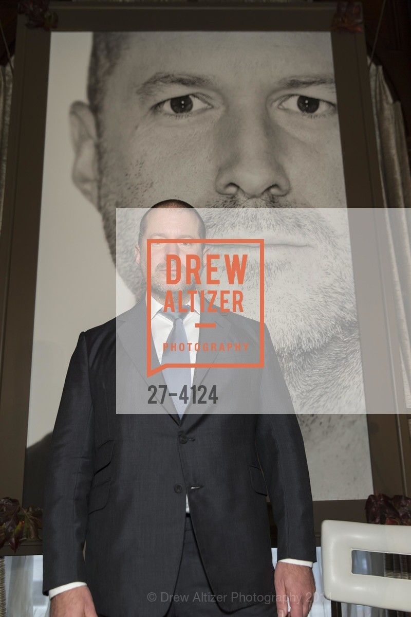 Jony Ive, 2014 Bay Area Treasure Award Honoring Jonathan Ive, US, October 31st, 2014, Photo #27-4124 Jony Ive, Photo #27-4124