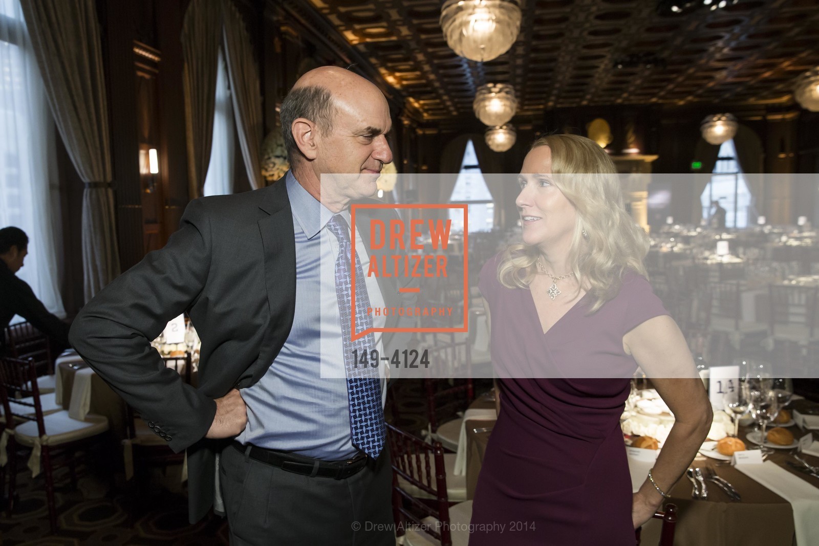 Bob Fisher, Maria Tengelia Watson, 2014 Bay Area Treasure Award Honoring Jonathan Ive, US, October 31st, 2014, Photo #149-4124 Bob Fisher, Maria Tengelia Watson, Photo #149-4124