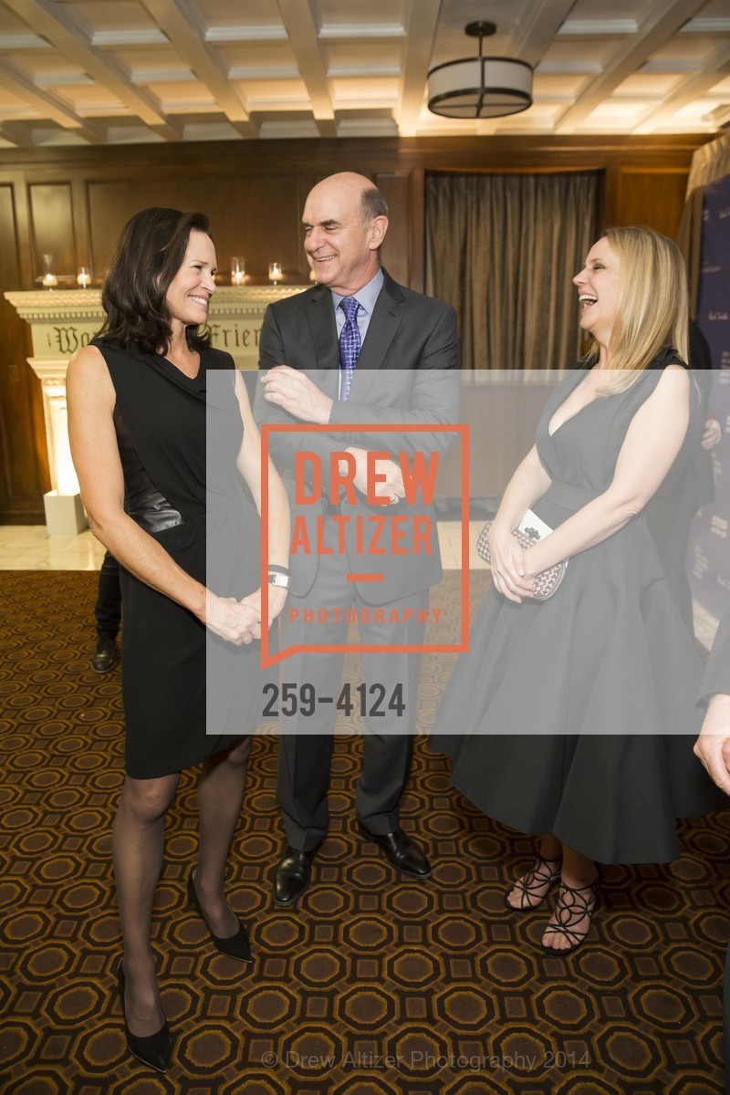 Randi Fisher, Bob Fisher, Heather Ive, 2014 Bay Area Treasure Award Honoring Jonathan Ive, US, October 31st, 2014, Photo #259-4124 Randi Fisher, Bob Fisher, Heather Ive, Photo #259-4124