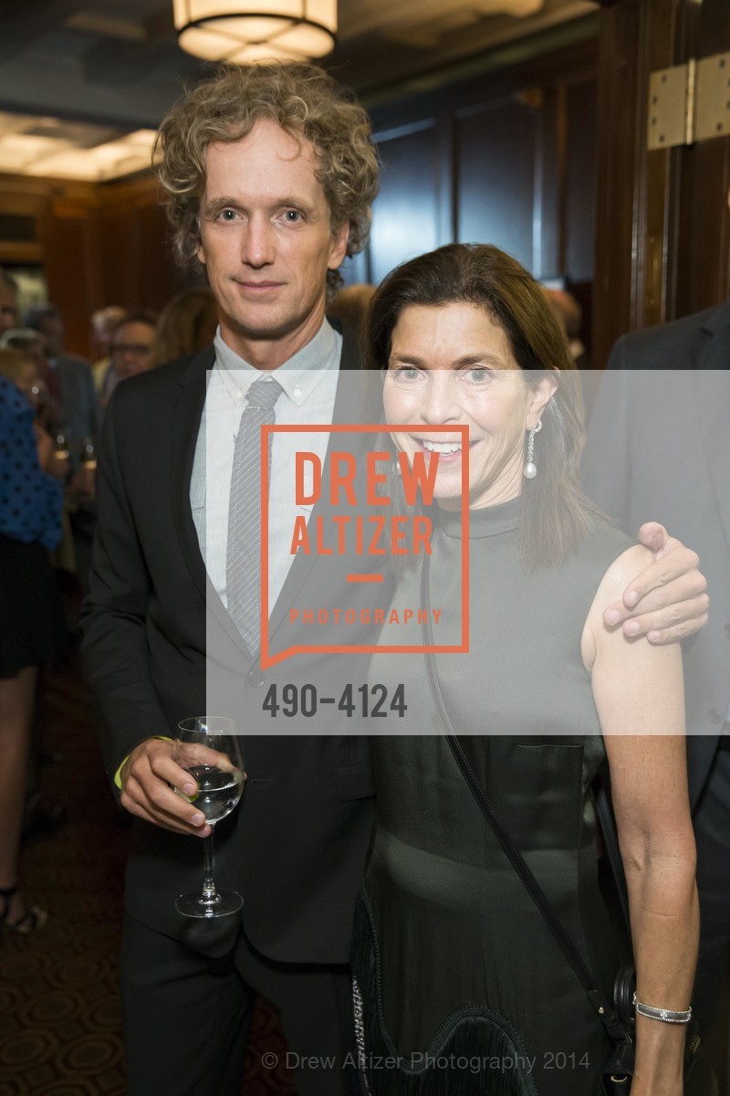 Yves Behar, Susan Swig, 2014 Bay Area Treasure Award Honoring Jonathan Ive, US, October 31st, 2014, Photo #490-4124 Yves Behar, Susan Swig, Photo #490-4124
