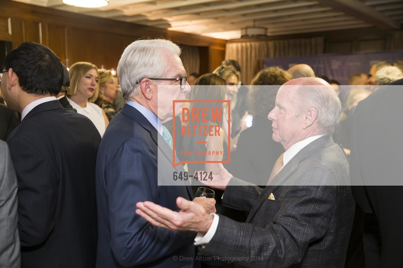 Charles Schwab, John Berggruen, 2014 Bay Area Treasure Award Honoring Jonathan Ive, US, October 31st, 2014, Photo #649-4124 Charles Schwab, John Berggruen, Photo #649-4124