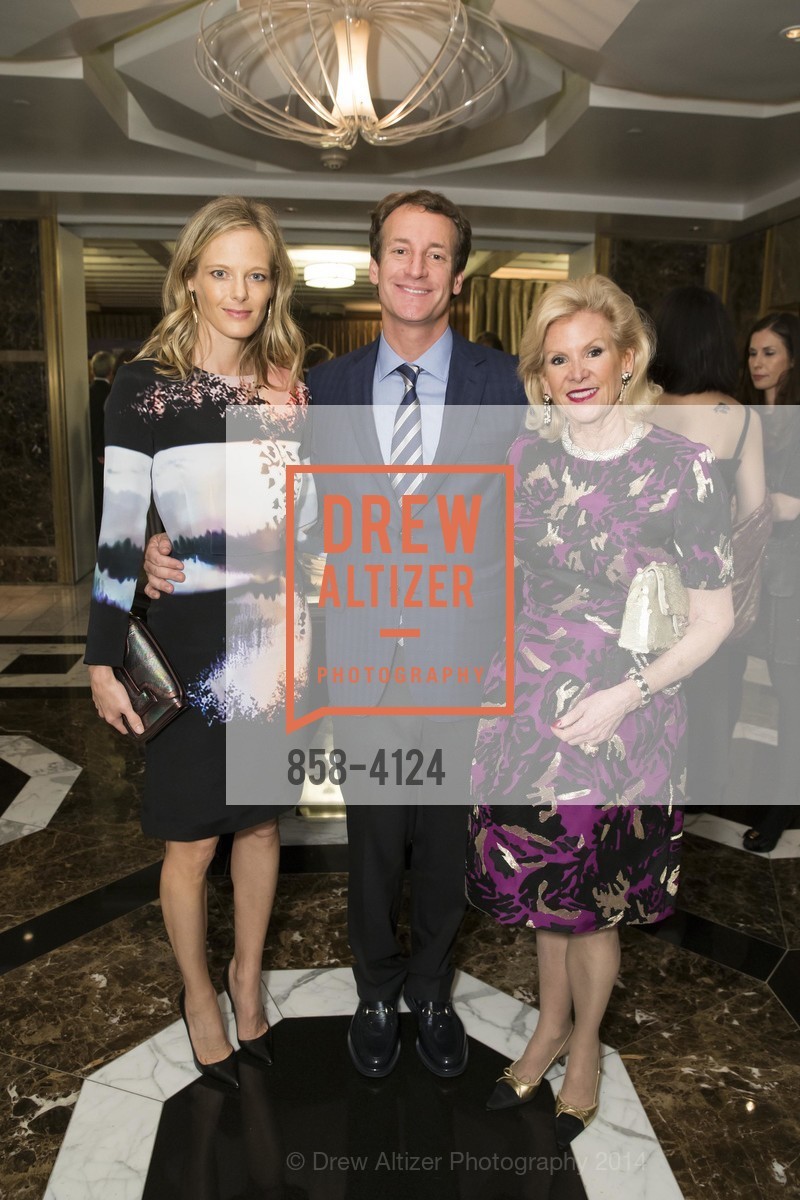 Katie Traina, Todd Traina, Dede Wilsey, 2014 Bay Area Treasure Award Honoring Jonathan Ive, US, October 31st, 2014, Photo #858-4124 Katie Traina, Todd Traina, Dede Wilsey, Photo #858-4124