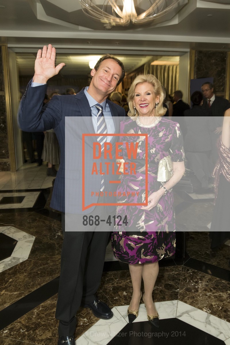 Todd Traina, Dede Wilsey, 2014 Bay Area Treasure Award Honoring Jonathan Ive, US, October 31st, 2014, Photo #868-4124 Todd Traina, Dede Wilsey, Photo #868-4124