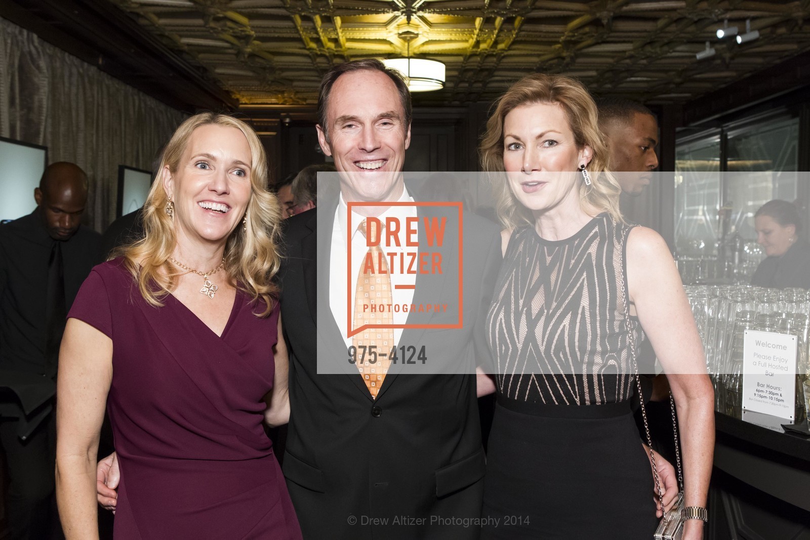 Maria Tenaglia Watson, Shirley Parks, David Parks, 2014 Bay Area Treasure Award Honoring Jonathan Ive, US, October 31st, 2014, Photo #975-4124 Maria Tenaglia Watson, Shirley Parks, David Parks, Photo #975-4124