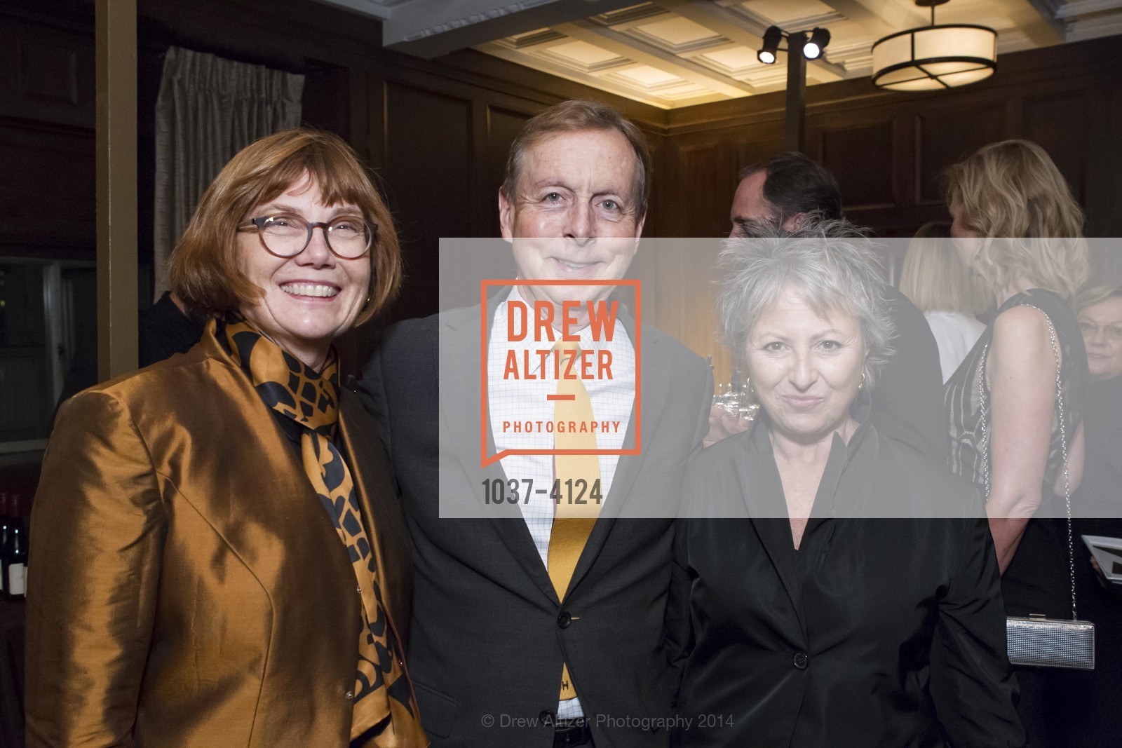 Jen O'Brien, Craig Hartman, Jennifer Morla, 2014 Bay Area Treasure Award Honoring Jonathan Ive, US, October 31st, 2014, Photo #1037-4124 Jen O'Brien, Craig Hartman, Jennifer Morla, Photo #1037-4124