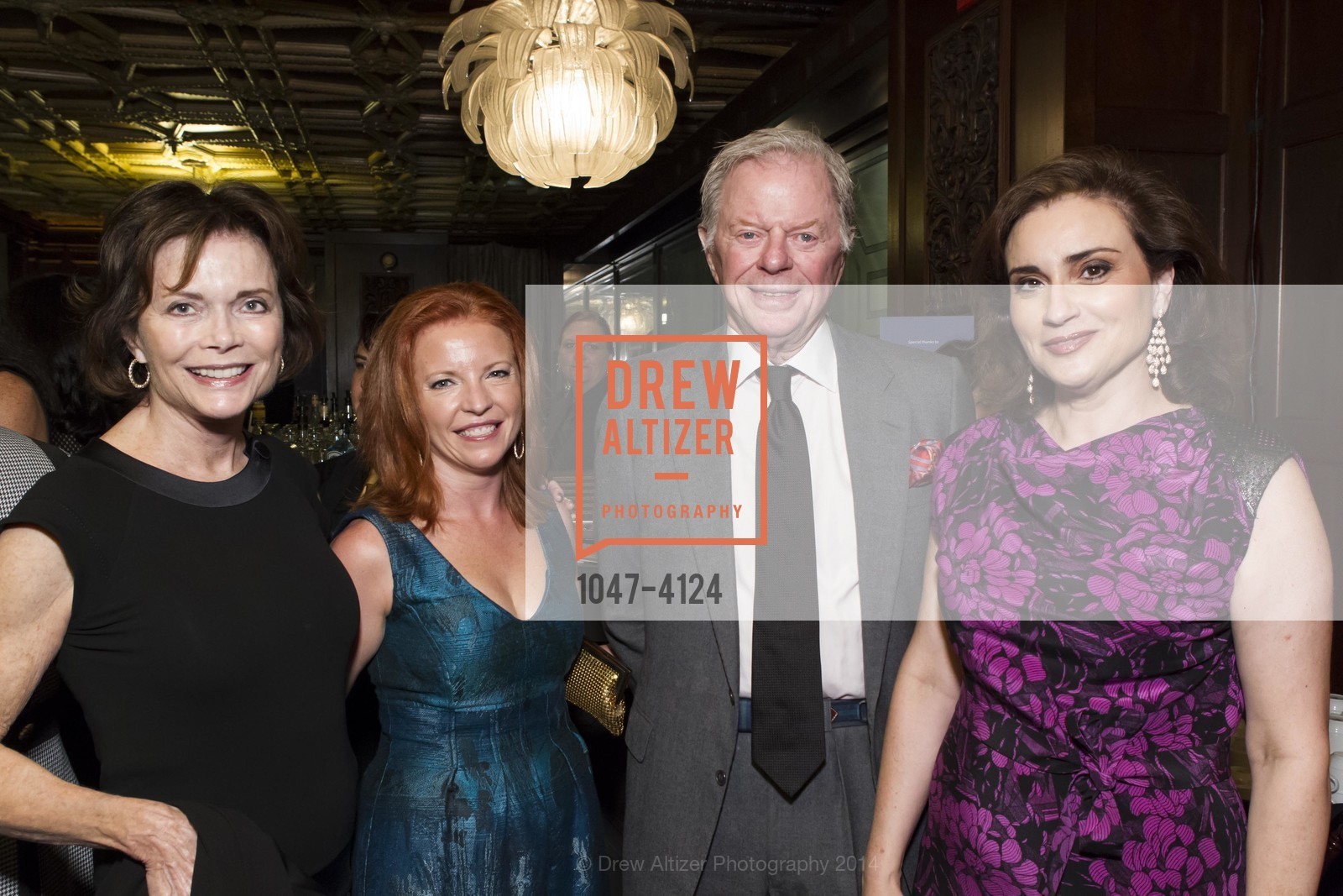 Kay Walker, Elaine Asher, Sandy Walker, Dolly Chammas, 2014 Bay Area Treasure Award Honoring Jonathan Ive, US, October 31st, 2014, Photo #1047-4124 Kay Walker, Elaine Asher, Sandy Walker, Dolly Chammas, Photo #1047-4124