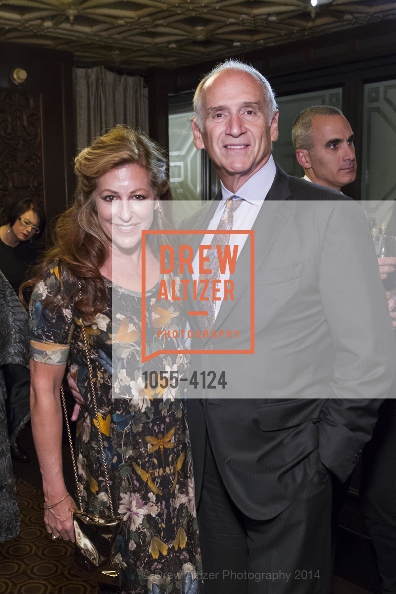 Victoria Loren Miller, Greg Sieck, 2014 Bay Area Treasure Award Honoring Jonathan Ive, US, October 31st, 2014, Photo #1055-4124 Victoria Loren Miller, Greg Sieck, Photo #1055-4124