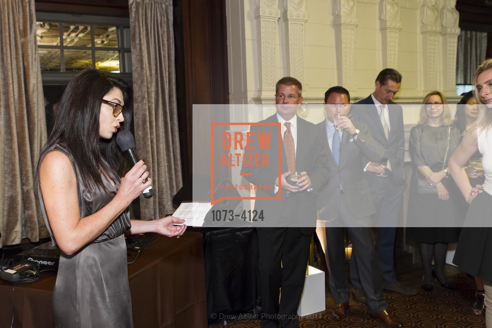 Candace Cavanaugh, 2014 Bay Area Treasure Award Honoring Jonathan Ive, US, October 31st, 2014, Photo #1073-4124 Candace Cavanaugh, Photo #1073-4124