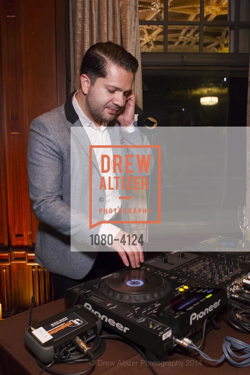 DJ, 2014 Bay Area Treasure Award Honoring Jonathan Ive, US, October 31st, 2014, Photo #1080-4124 DJ, Photo #1080-4124