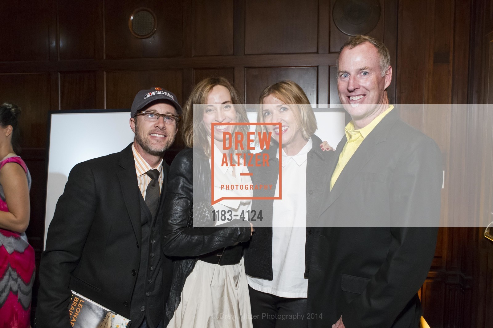 Jordan Shlain, Caroline Shlain, Lara Deam, Chris Deam, 2014 Bay Area Treasure Award Honoring Jonathan Ive, US, October 31st, 2014, Photo #1183-4124 Jordan Shlain, Caroline Shlain, Lara Deam, Chris Deam, Photo #1183-4124