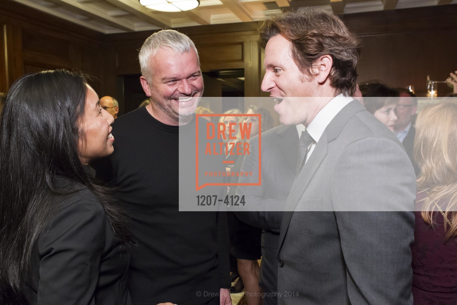 Lan Oehl, Wilhelm Oehl, Trevor Traina, 2014 Bay Area Treasure Award Honoring Jonathan Ive, US, October 31st, 2014, Photo #1207-4124 Lan Oehl, Wilhelm Oehl, Trevor Traina, Photo #1207-4124