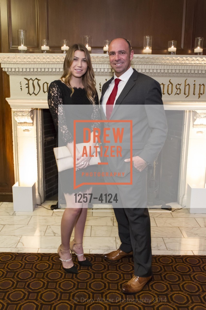 Emily Cox, Michael Deeb, 2014 Bay Area Treasure Award Honoring Jonathan Ive, US, October 31st, 2014, Photo #1257-4124 Emily Cox, Michael Deeb, Photo #1257-4124