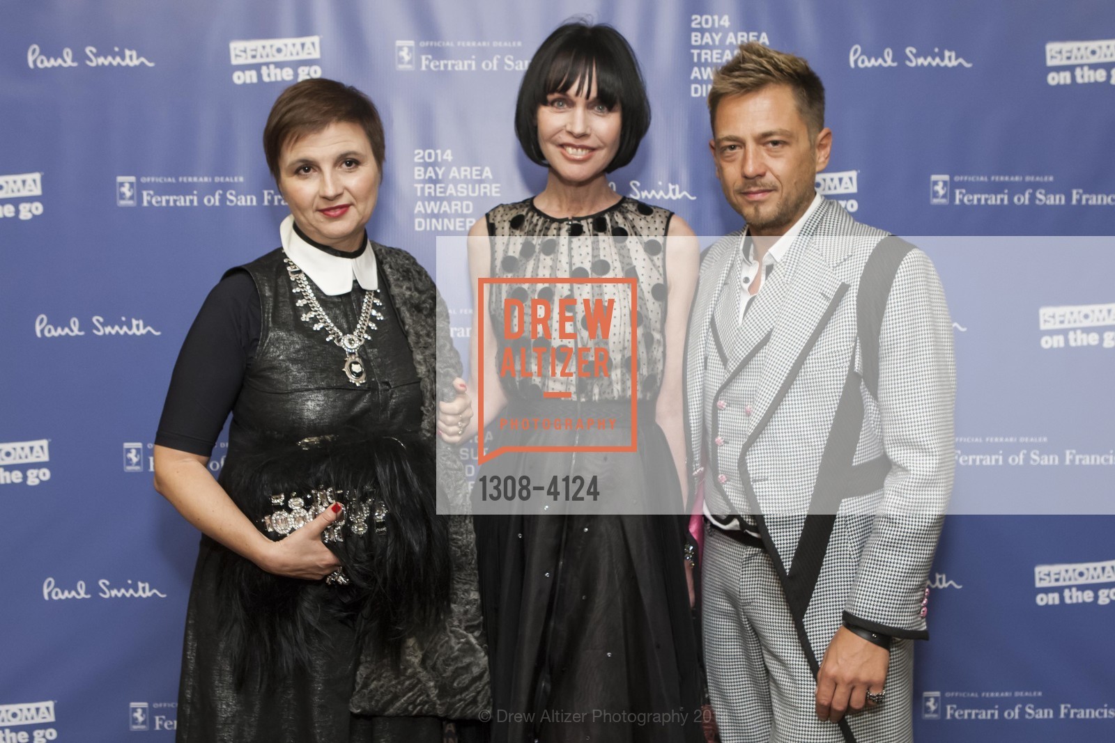 Livia Stoianova, Christine Suppes, Yassen Samouiliv, 2014 Bay Area Treasure Award Honoring Jonathan Ive, US, October 31st, 2014, Photo #1308-4124 Livia Stoianova, Christine Suppes, Yassen Samouiliv, Photo #1308-4124