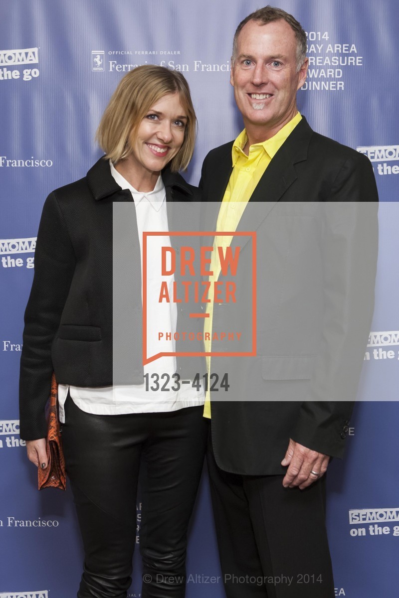 Lara Deam, Chris Deam, 2014 Bay Area Treasure Award Honoring Jonathan Ive, US, October 31st, 2014, Photo #1323-4124 Lara Deam, Chris Deam, Photo #1323-4124