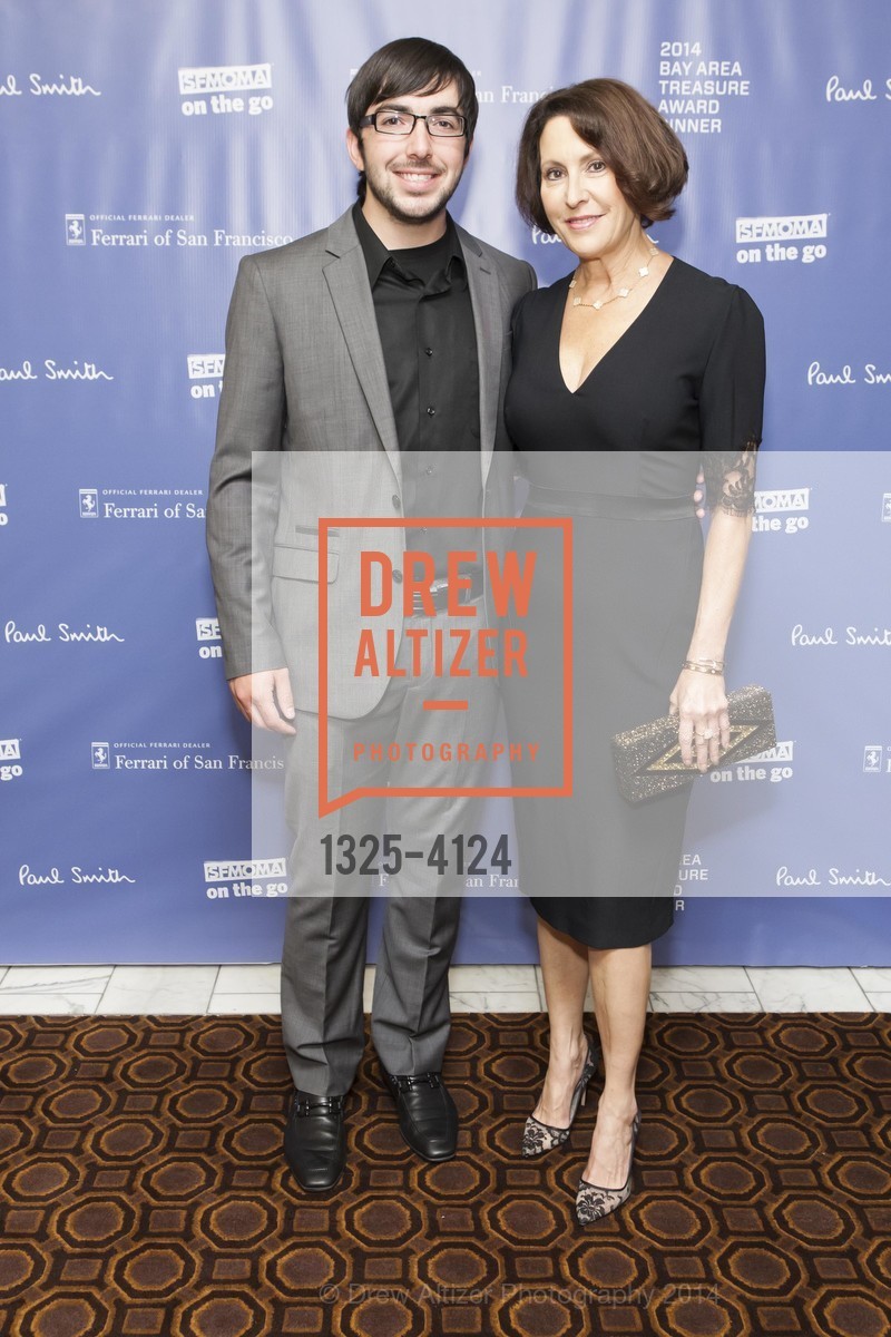 Evan Atherton, Susan Atherton, 2014 Bay Area Treasure Award Honoring Jonathan Ive, US, October 31st, 2014, Photo #1325-4124 Evan Atherton, Susan Atherton, Photo #1325-4124