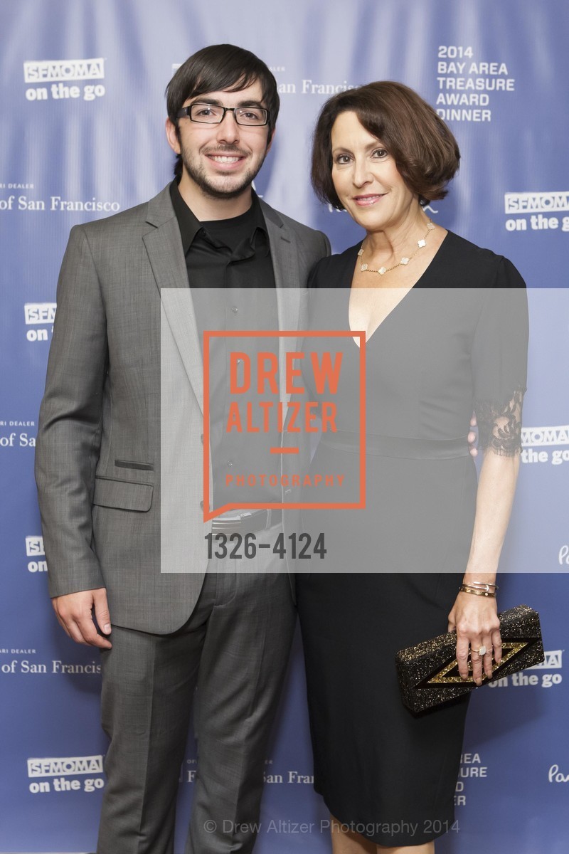 Evan Atherton, Susan Atherton, 2014 Bay Area Treasure Award Honoring Jonathan Ive, US, October 31st, 2014, Photo #1326-4124 Evan Atherton, Susan Atherton, Photo #1326-4124