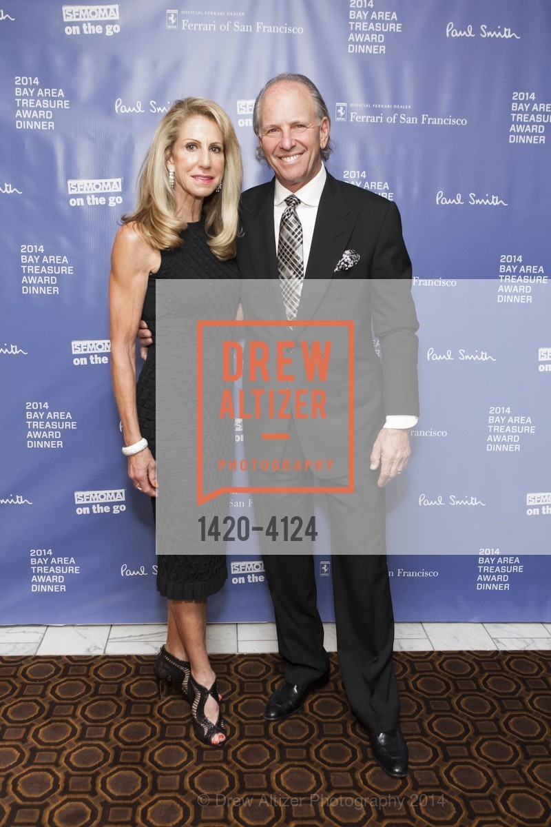 Sherry Felson, Joe Felson, 2014 Bay Area Treasure Award Honoring Jonathan Ive, US, October 31st, 2014, Photo #1420-4124 Sherry Felson, Joe Felson, Photo #1420-4124